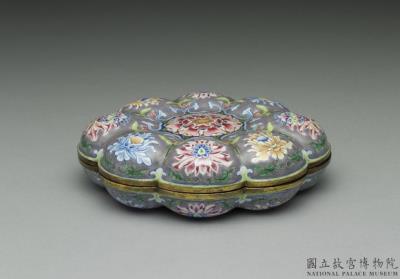 图片[2]-Begonia-shaped box with painted enamel decor on copper, Qing dynasty, Qianlong reign (1736-1795)-China Archive